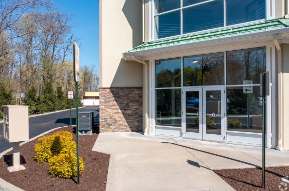 Osborne Square - Prime Retail / Restaurant Location